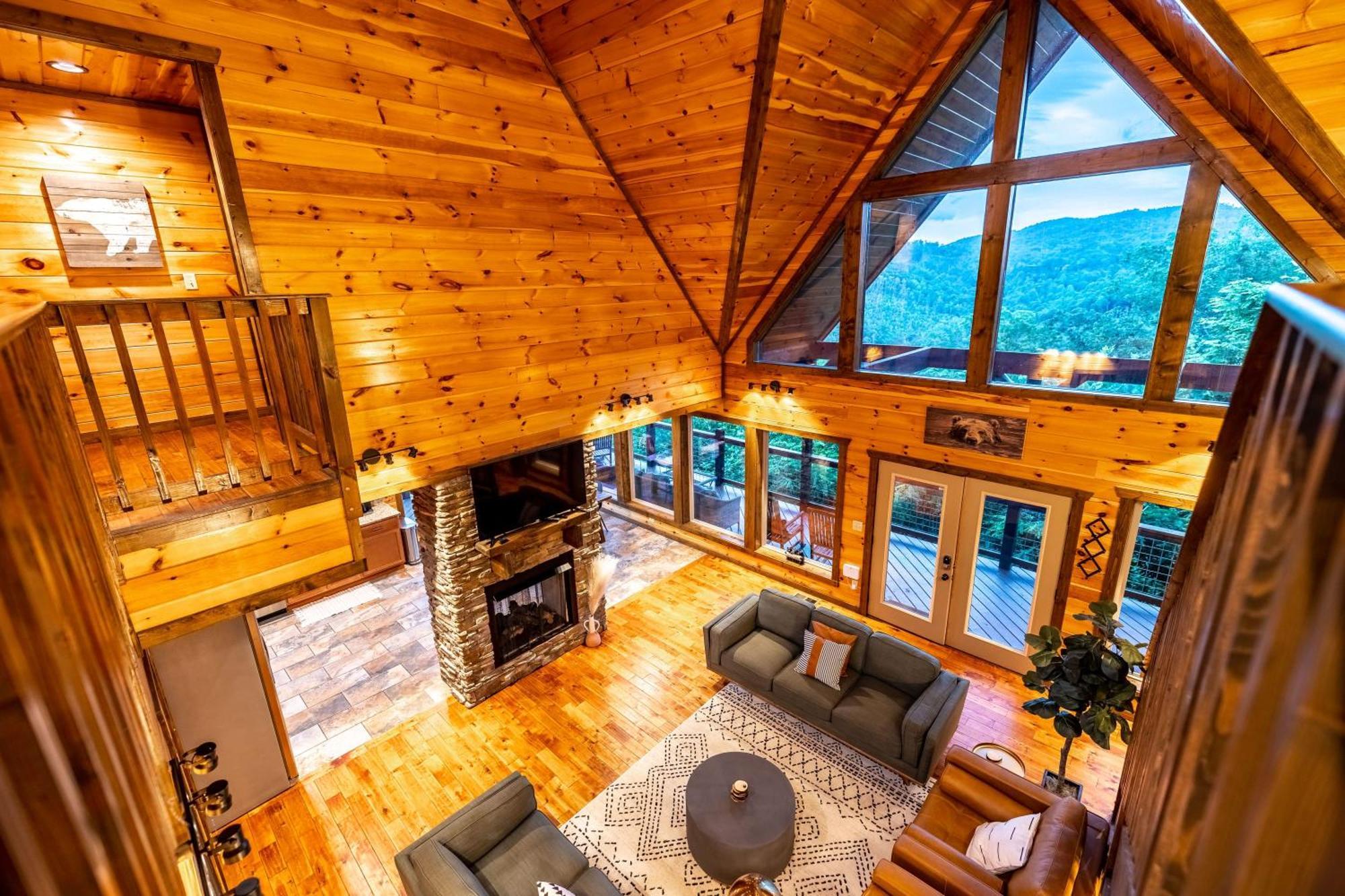 The Solstice - Amenities Galore Mountain Retreat Gatlinburg Exteriör bild