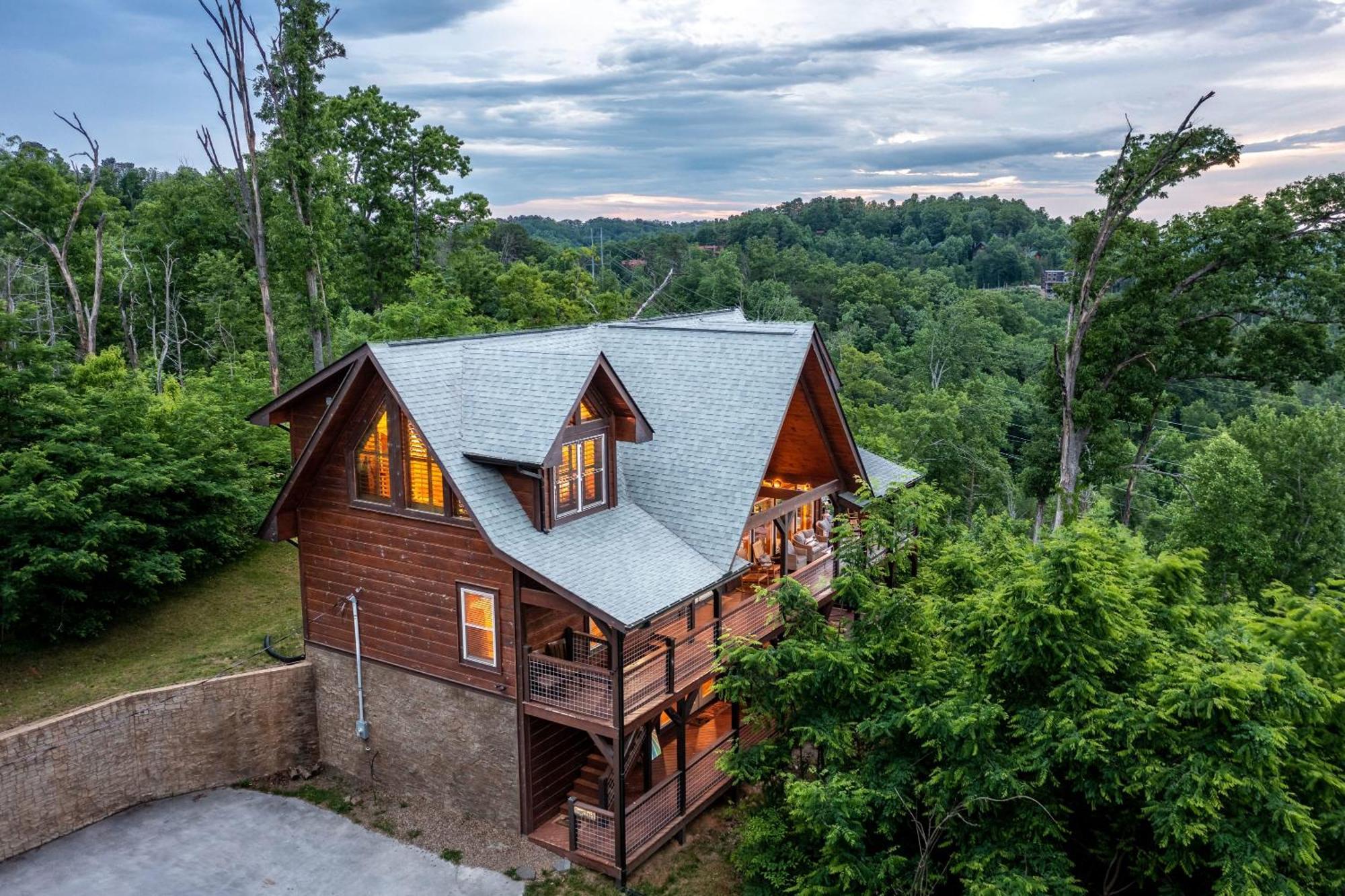 The Solstice - Amenities Galore Mountain Retreat Gatlinburg Exteriör bild