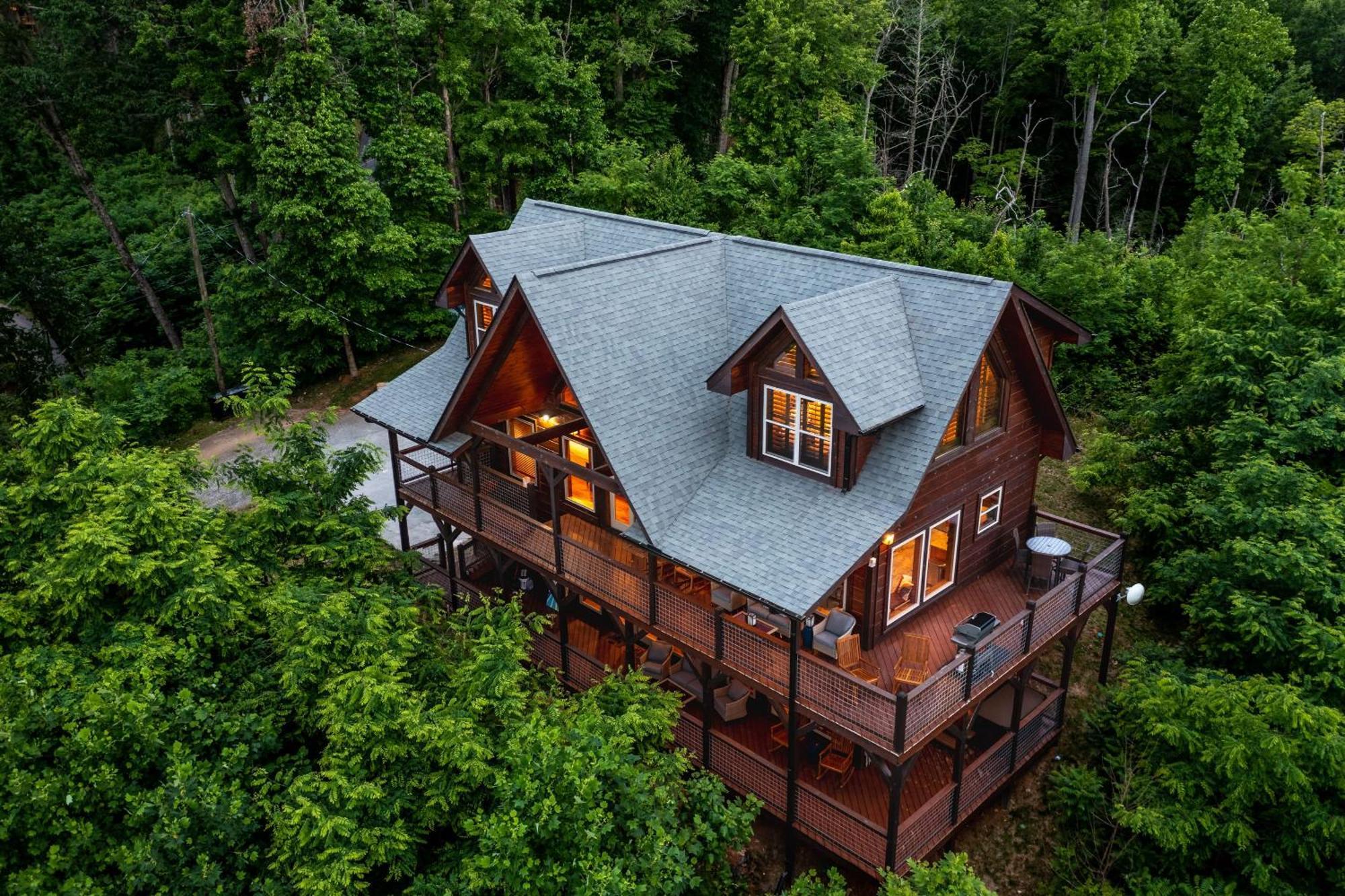 The Solstice - Amenities Galore Mountain Retreat Gatlinburg Exteriör bild