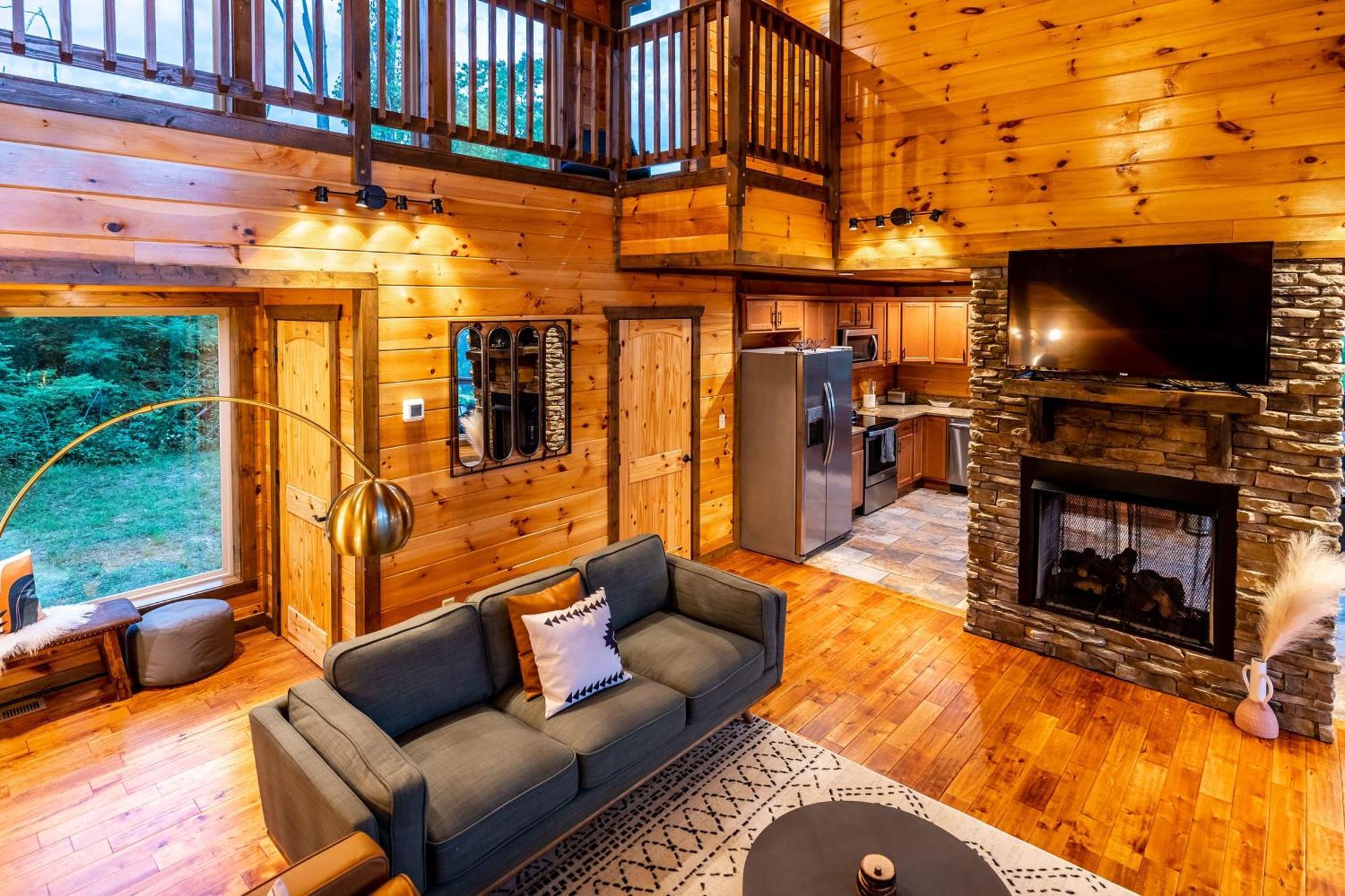 The Solstice - Amenities Galore Mountain Retreat Gatlinburg Exteriör bild