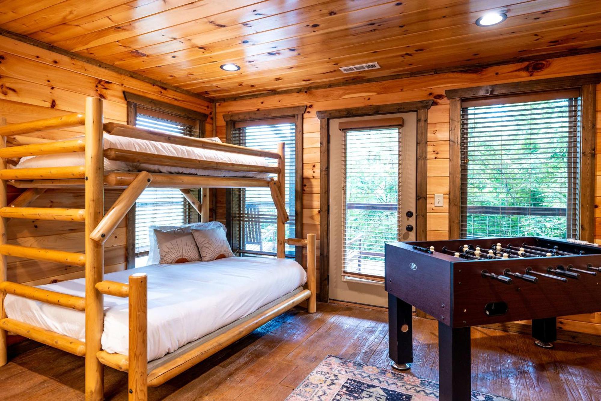 The Solstice - Amenities Galore Mountain Retreat Gatlinburg Exteriör bild