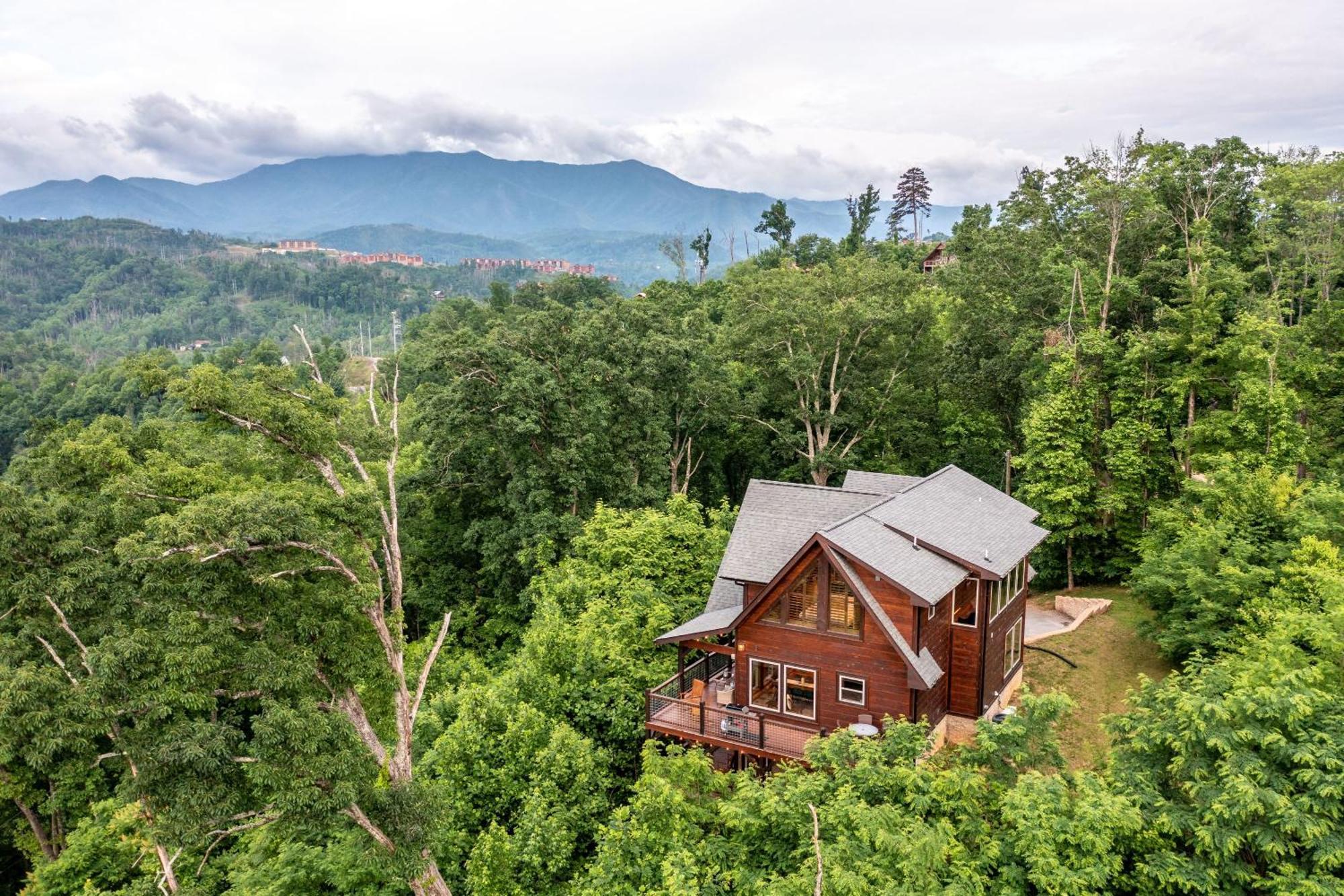 The Solstice - Amenities Galore Mountain Retreat Gatlinburg Exteriör bild