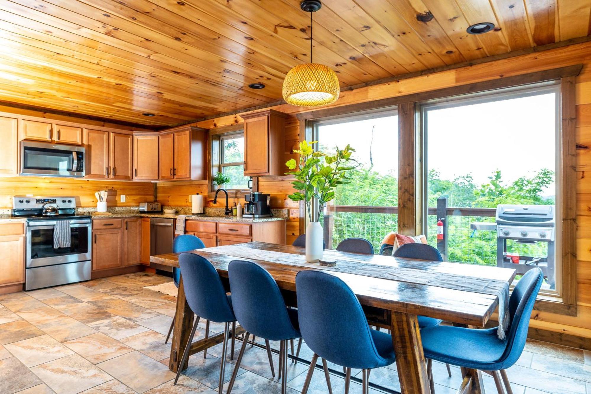 The Solstice - Amenities Galore Mountain Retreat Gatlinburg Exteriör bild