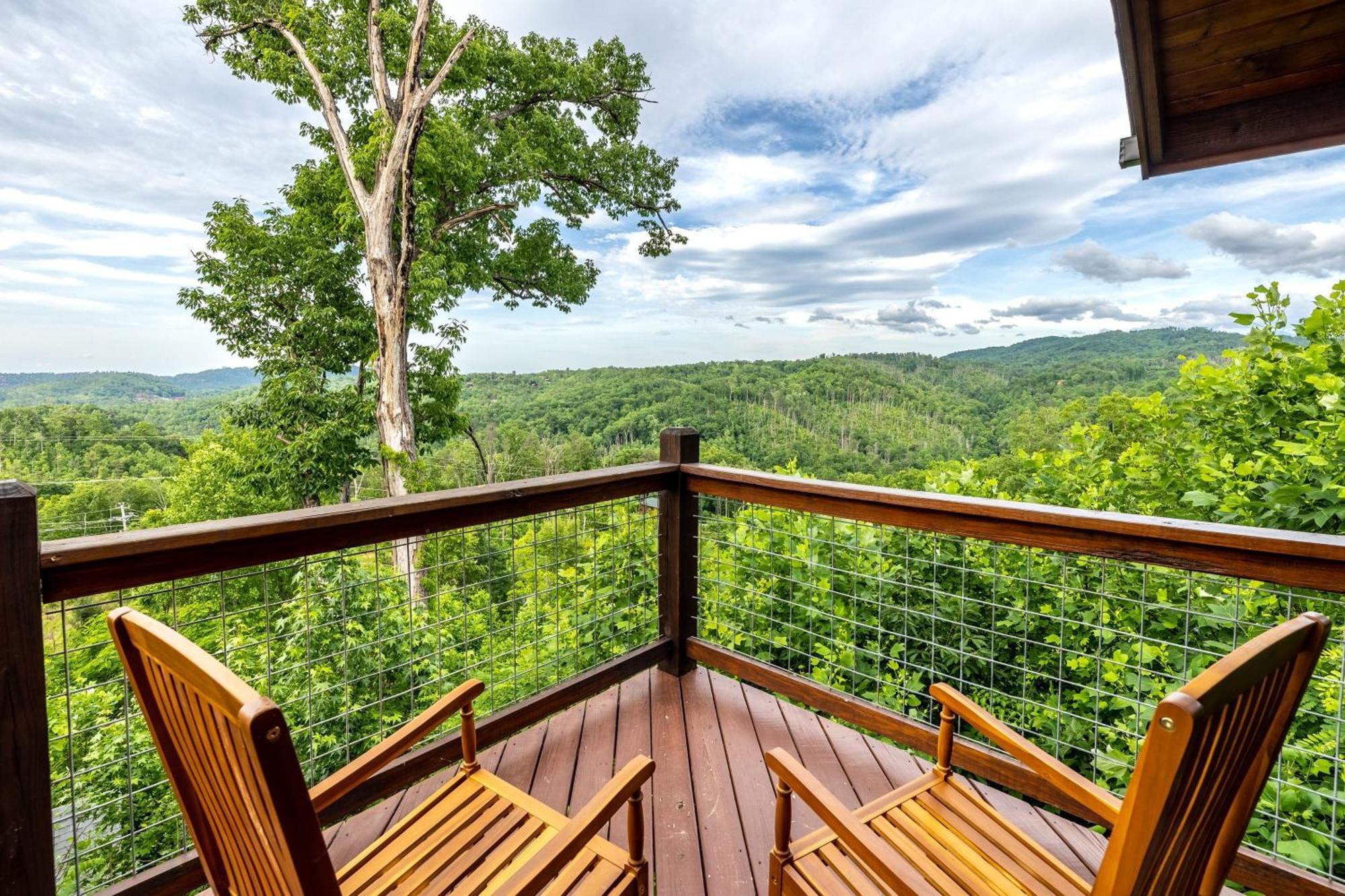 The Solstice - Amenities Galore Mountain Retreat Gatlinburg Exteriör bild